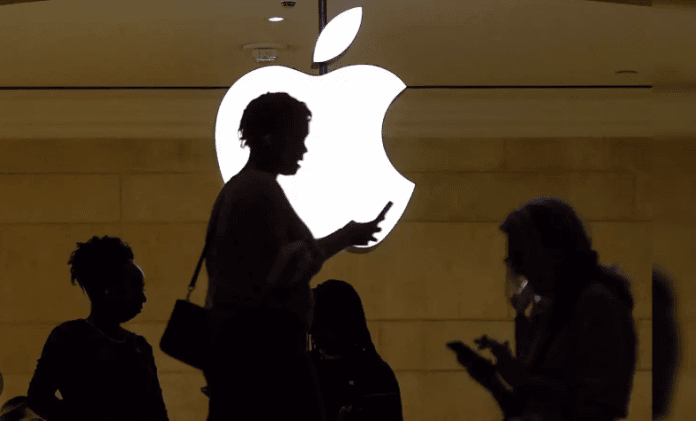 Modi Govt Reportedly Urges Apple To Downplay iPhone Hack Warnings