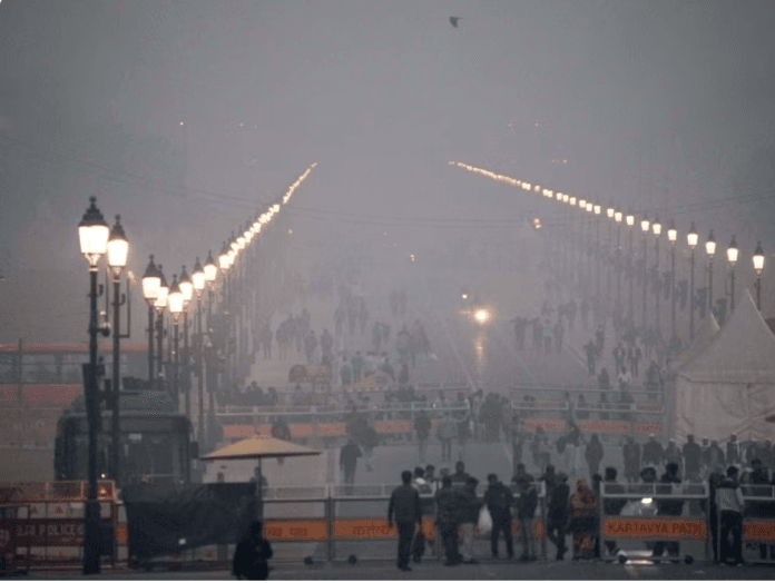 Thick Fog Blankets North India, Plays Spoilsport For Travellers