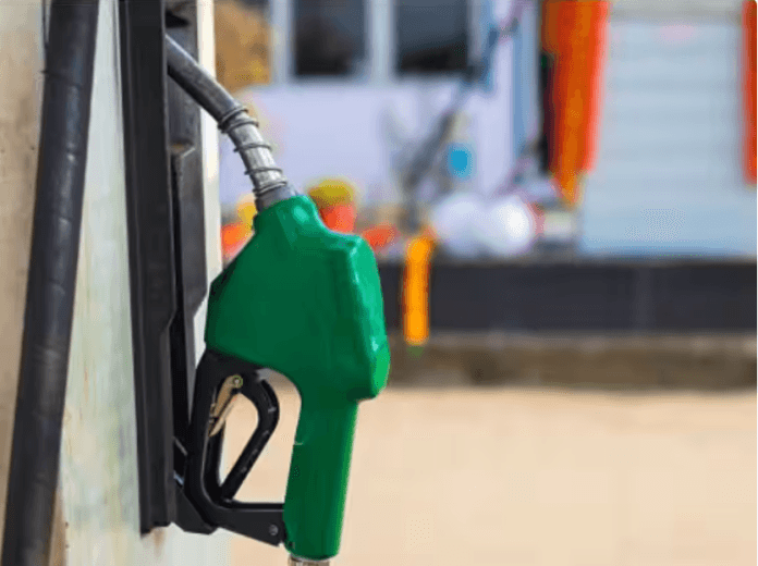 Centre Cuts Windfall Tax On Domestic Crude Oil To Rs 1,700 Per Tonne